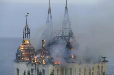 Zelensky, Rússia e EUA buscam acordo em negociações em Abu Dhabi