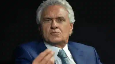 Governador Caiado busca apoio para candidatura à Presidência em disputa acirrada