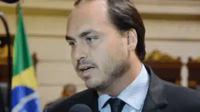 Ex-vereador descreve Bolsonaro com hematoma e sangramento após incidente em Brasília