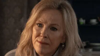 Catherine O’Hara, Estrela de “Esqueceram de Mim”, Morre aos 64 Anos – Uma Legado Inesquecível!
