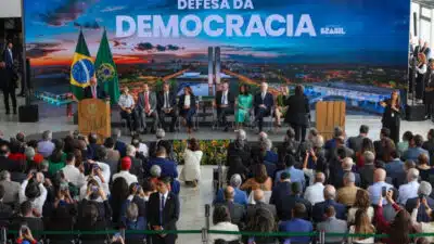 Lula marca três anos dos ataques golpistas com críticas à anistia