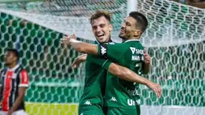 Chapecoense Destrói Joinville 6 a 0 e Garante Liderança no Catarinense