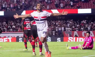São Paulo vence Flamengo em 2 a 1 e conquista vitória importante no Brasileirão