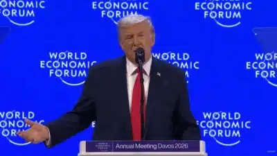 Trump causa polêmica ao confundir Islândia e Groenlândia em Davos
