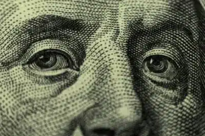 Investimentos em Ativos Reais Discorrem sobre 2026 e Retornos Globais