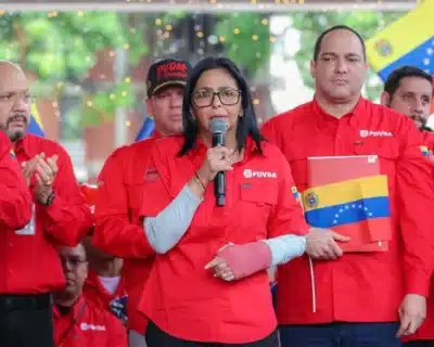 Crise Política na Venezuela: EUA Atacam Maduro, Declara Estado de Emergência