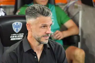 Ex-Jogador Martín Demichelis Escapa de Correnteza Perigosa em Praia no Uruguai