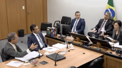 Ex-Presidente do BRB, Paulo Henrique Costa, Detalha Transações com Tirreno em Depoimento