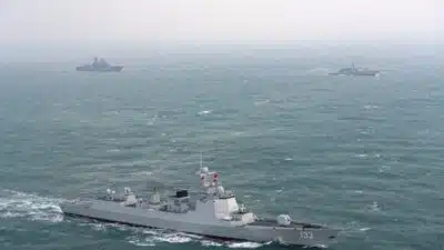 Marinha Chinesa Adiciona Novo Destróiero Modelo 052D à Frota em 2026