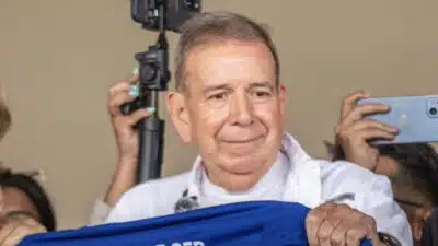 Macron apoia transição democrática na Venezuela com Edmundo González Urrutia