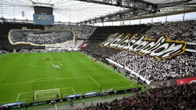 Bayern Munique e Dortmund se enfrentam em clássico na volta da Bundesliga