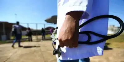 CFM avalia Enamed para registro de médicos: desafios e perspectivas no futuro