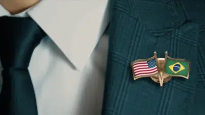 Brasil e EUA: Tarifas Urgentes Ameaçam Negócios e Futuro da Economia!