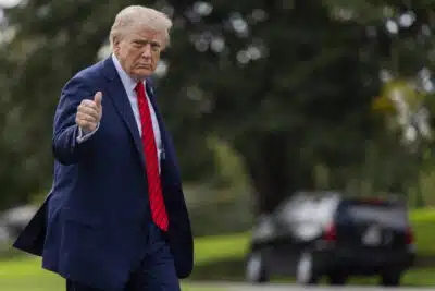 Trump manifesta intenção de negociar acordo sobre Groenlândia com Dinamarca