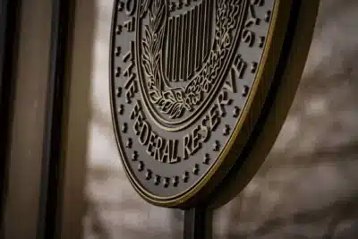 Fed Suspende Redução de Juros nos EUA: Decisão do Banco Central