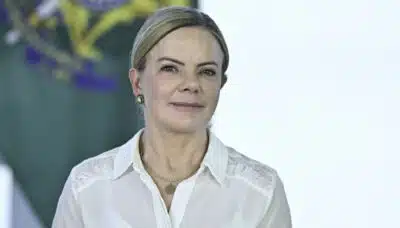 Lula ordena: PT deve desistir da candidatura ao Senado no Paraná