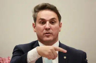 Delegado Eduardo Bolsonaro critica veto presidencial de 8 de janeiro à Dosimetria