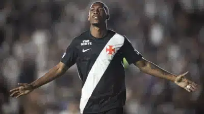 Rayan faz gol na estreia do Vasco e técnico expressa preocupação com futuro do jogador