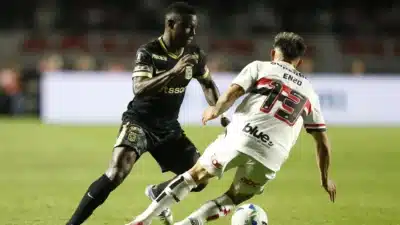 Vasco Acelera: Hinestroza e Brenner no Radar para Reforçar Ataque!