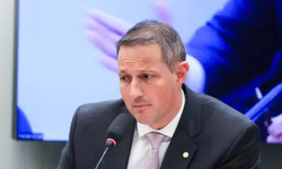 Guilherme Derrite surge como vice em chapa do PL e desafios na política nacional