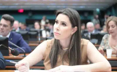 Carol de Toni surge como favorita ao Senado em SC com apoio de Mello e Bolsonaro