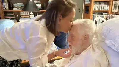 Júlia Almeida homenageia pai, Manoel Carlos, após falecimento aos 92 anos