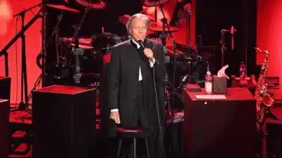 Julio Iglesias nega acusações de abuso em caso polêmico de trabalho forçado