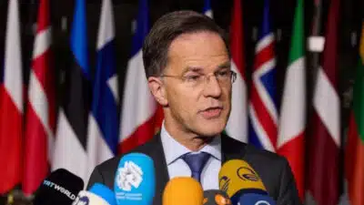 Stoltenberg e Trump discutem segurança no Ártico e Groenlândia: tensão EUA/Europa?