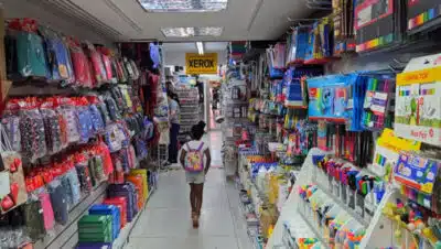 Famílias economizam na volta às aulas de 2026 com dicas sustentáveis