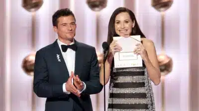 Minnie Driver encanta Brasil no Globo de Ouro com gesto especial