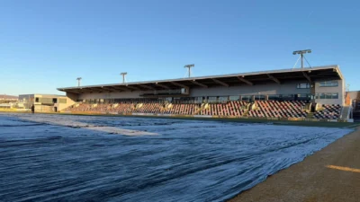 Championship Adiada: Gramados Congelados Cancelam Jogos entre United e Town