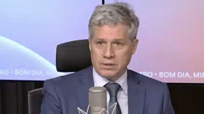 Lula anuncia pacote de desapropriações para reforma agrária em Salvador