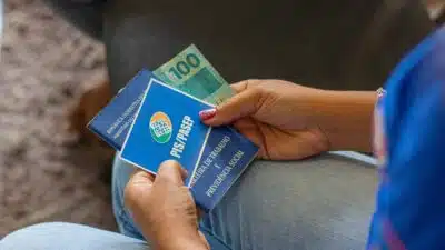 Abono PIS/PASEP 2026: Saiba como receber seu benefício de R$ 1.621,00!