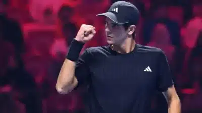 Rafa Jódar Brilha em Estreia no Open da Austrália e Conquista a Segunda Rodada