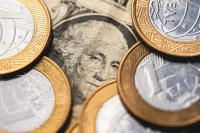 Real Brilhante: Moeda Brasileira Sobe Contra o Dólar em 2026!