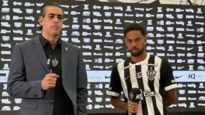 Renan Lodi é apresentado no Atlético: ‘Desejo de voltar à Libertadores’