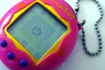 Tamagotchi: Exposição Comemorativa de 30 Anos em Tóquio Surpreende Fãs e Turistas