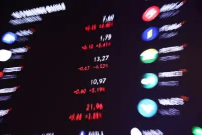 Yduqs dispara no Ibovespa após recomendação do Itaú BBA e projeções otimistas