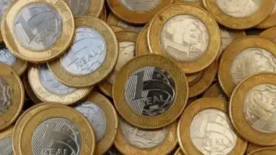 Tensão geopolítica e disputa pela Groenlândia elevam taxas DI no Brasil