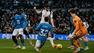 Tottenham e Sunderland empatam em 1 a 1 em jogo tenso na Premier League