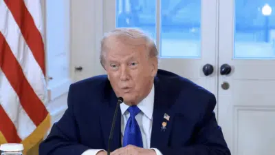 Trump, Putin e Ucrânia: Reunião em Washington D.C. Discutem Acordo de Paz