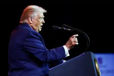 Trump quer Groenlândia: EUA buscam aquisição da ilha estratégica