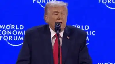 Trump critica energia eólica, acusa prejuízo econômico e China