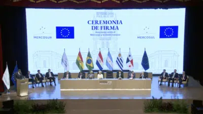 Mercosul e União Europeia formalizam acordo de comércio histórico em Assunção