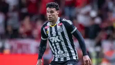 Atlético-MG Fecha Contratação de Victor Hugo: Novo Meia Chega ao Time!
