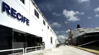 Leilões Portuários em Crise: Projetos Suspensos e Investimento em Risco no Brasil