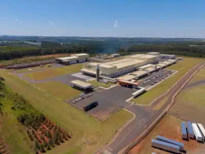 Aurora Coop fatia recorde de R$ 26,9 bilhões em 2025, impulsionada por resultados expressivos!