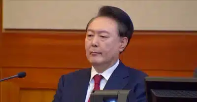 Yoon Suk Yeol: Condenação à Prisão Perpétua em Crônica Insustentável!