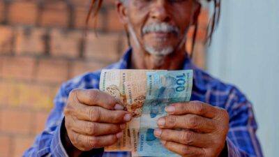 INSS Garante Pagamentos de Fevereiro de 2026: Confira a Data do Seu Benefício!