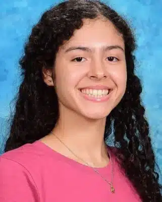 Agatha Nunes: Jovem Física Quebra Paradigmas e Desafia o Vestibular 2026!